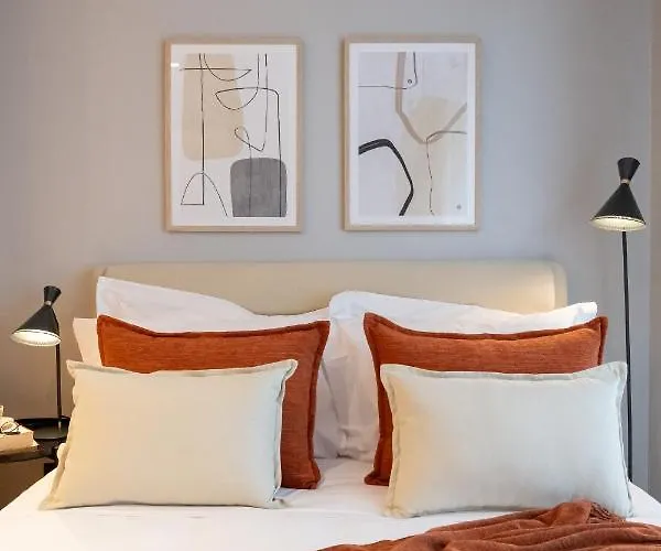 Noma Living Icon Hotel *